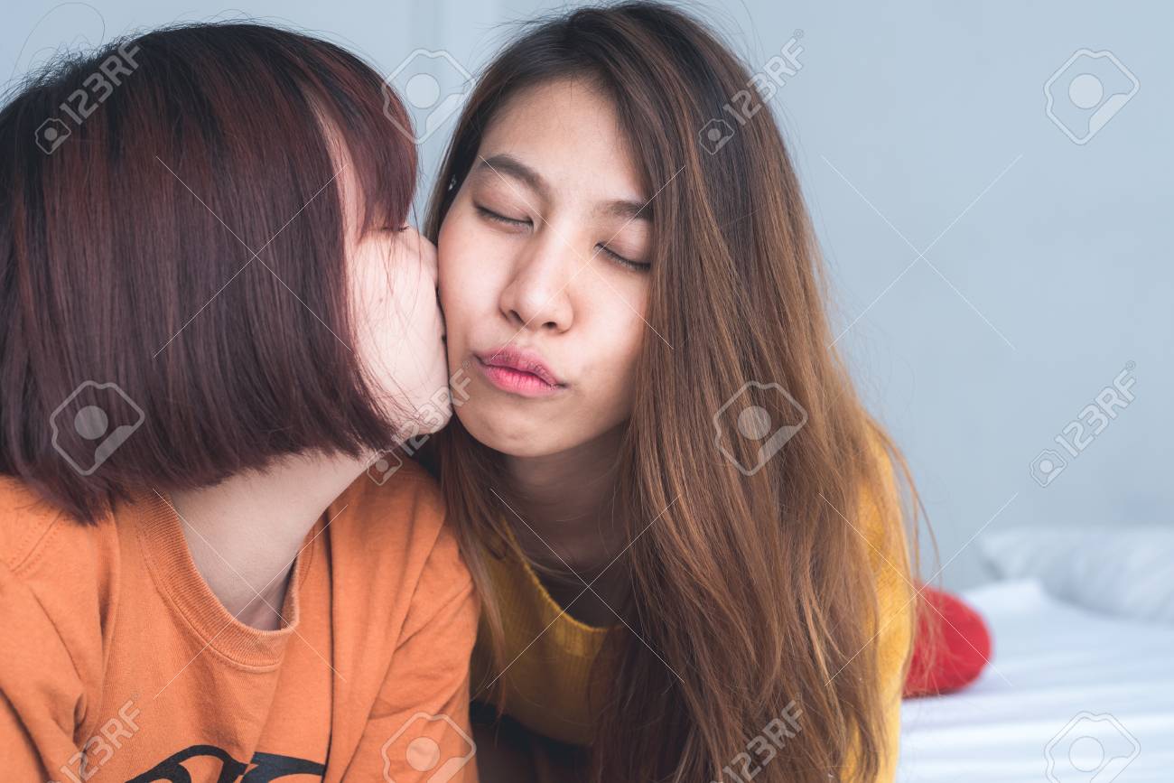 time lesbian bed
