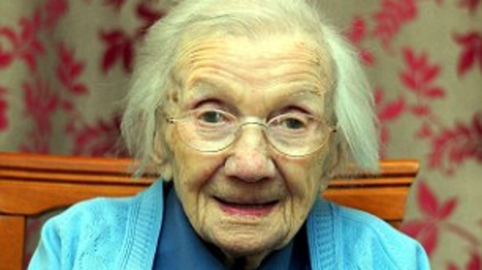 old woman foto