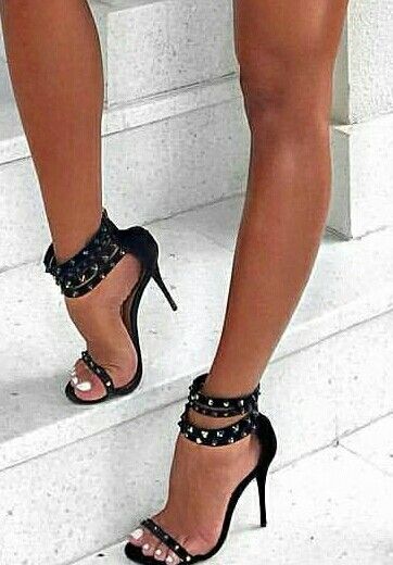 heels feet sexy in